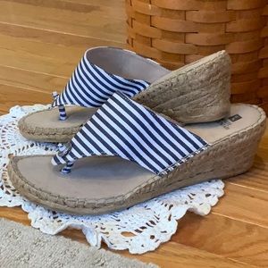 White Mountain Wedge Sandals